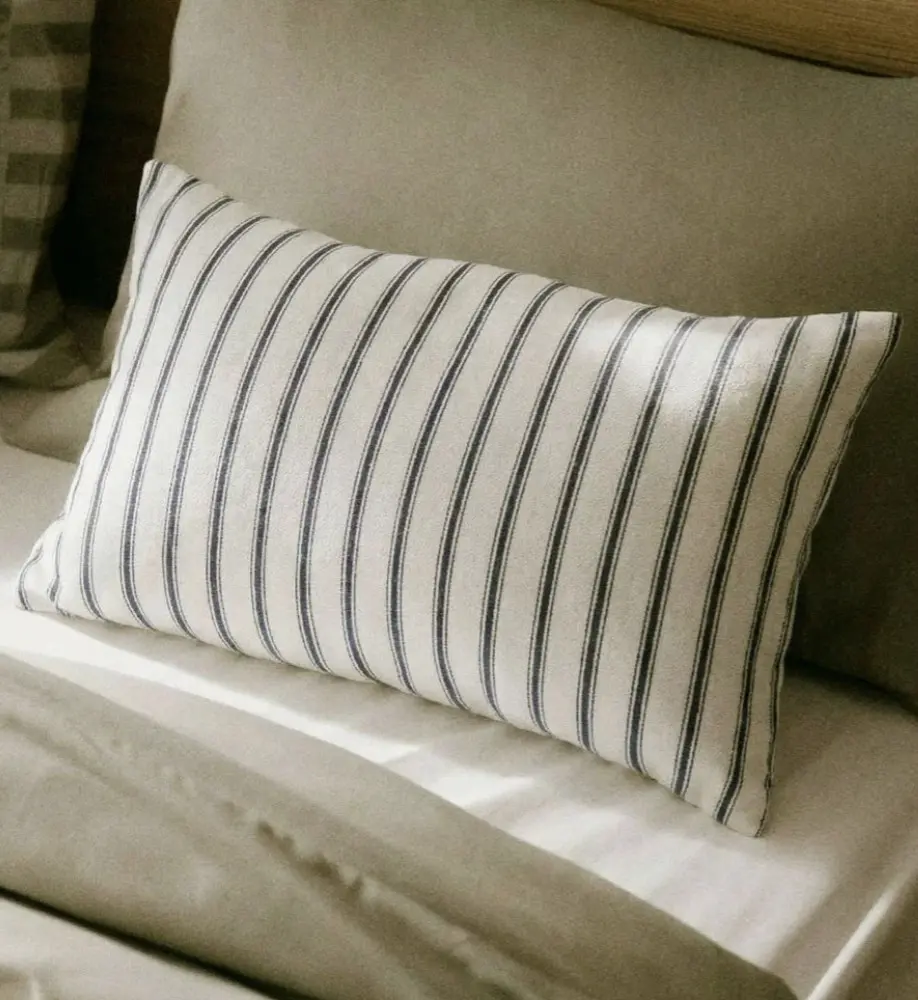 Navro Rectangle Cushion