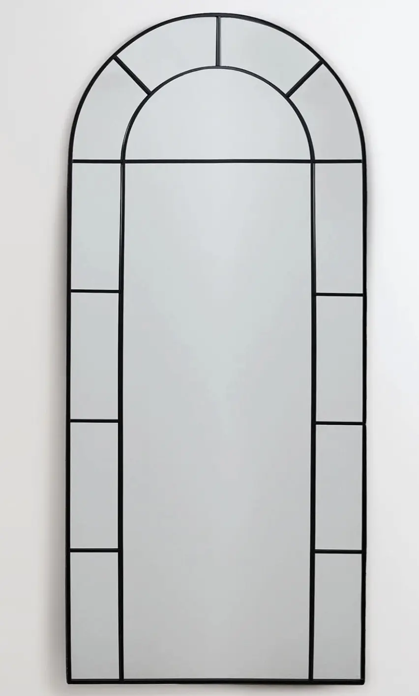 Danera Mirror